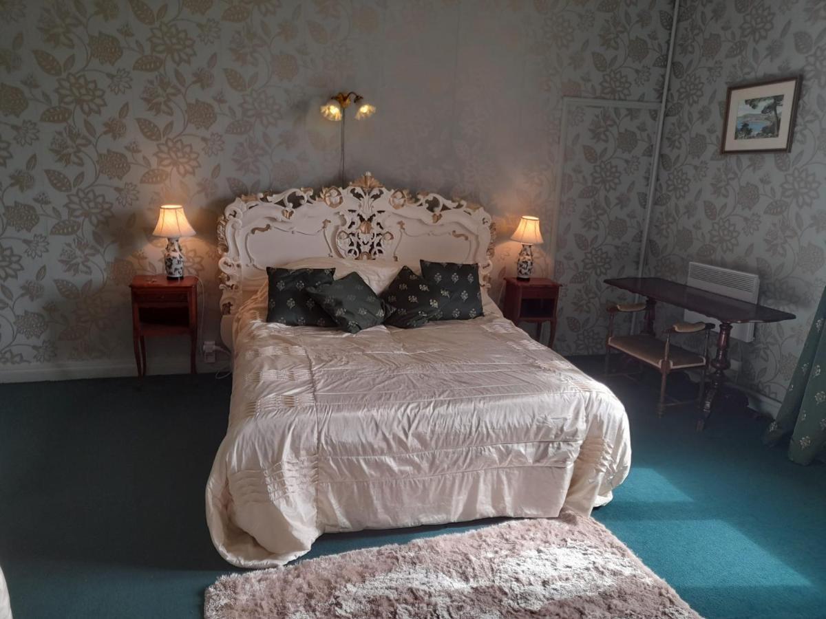 ชาโต อาร์ดิเยอ Bed & Breakfast Ardilleux ภายนอก รูปภาพ