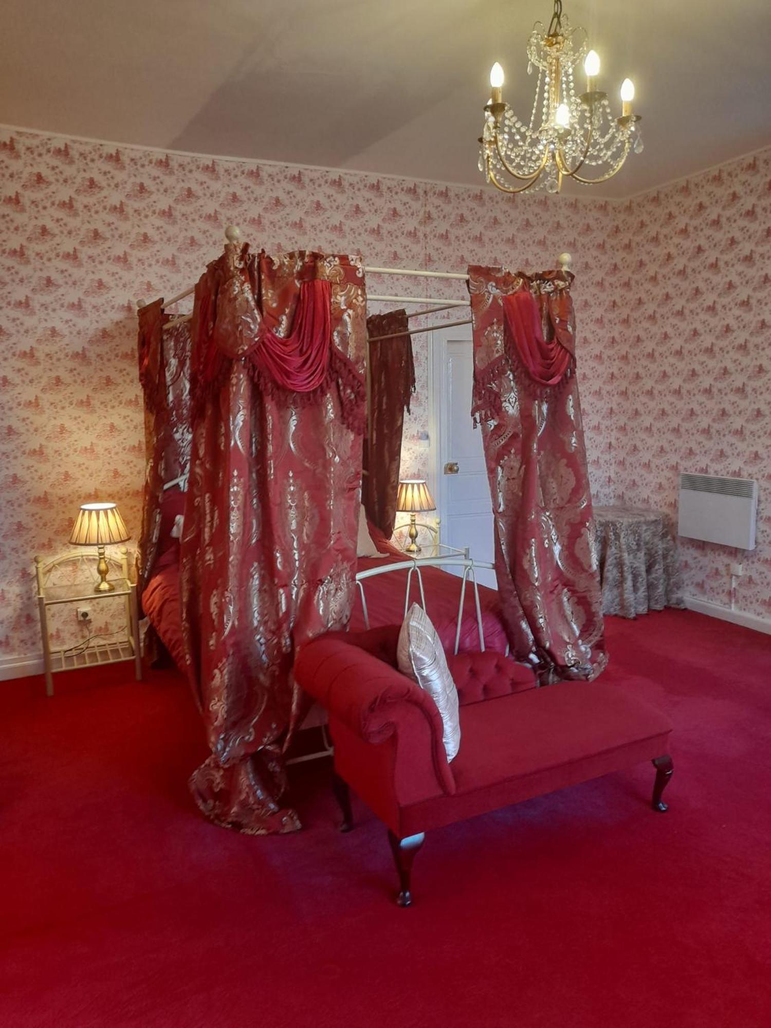 ชาโต อาร์ดิเยอ Bed & Breakfast Ardilleux ภายนอก รูปภาพ