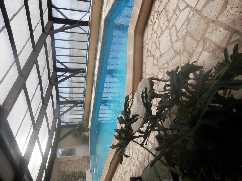 ชาโต อาร์ดิเยอ Bed & Breakfast Ardilleux ภายนอก รูปภาพ