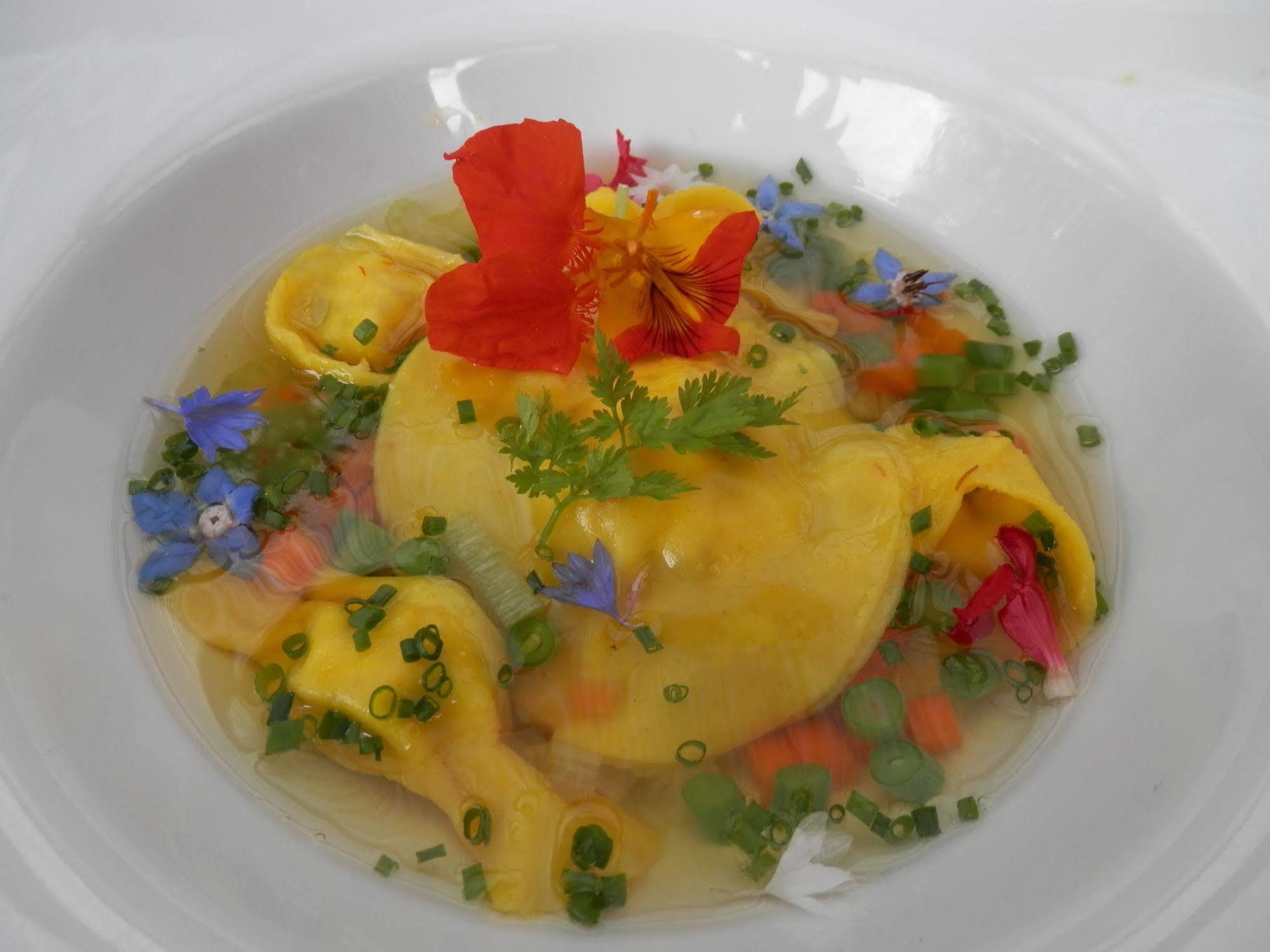 ชาโต อาร์ดิเยอ Bed & Breakfast Ardilleux ภายนอก รูปภาพ