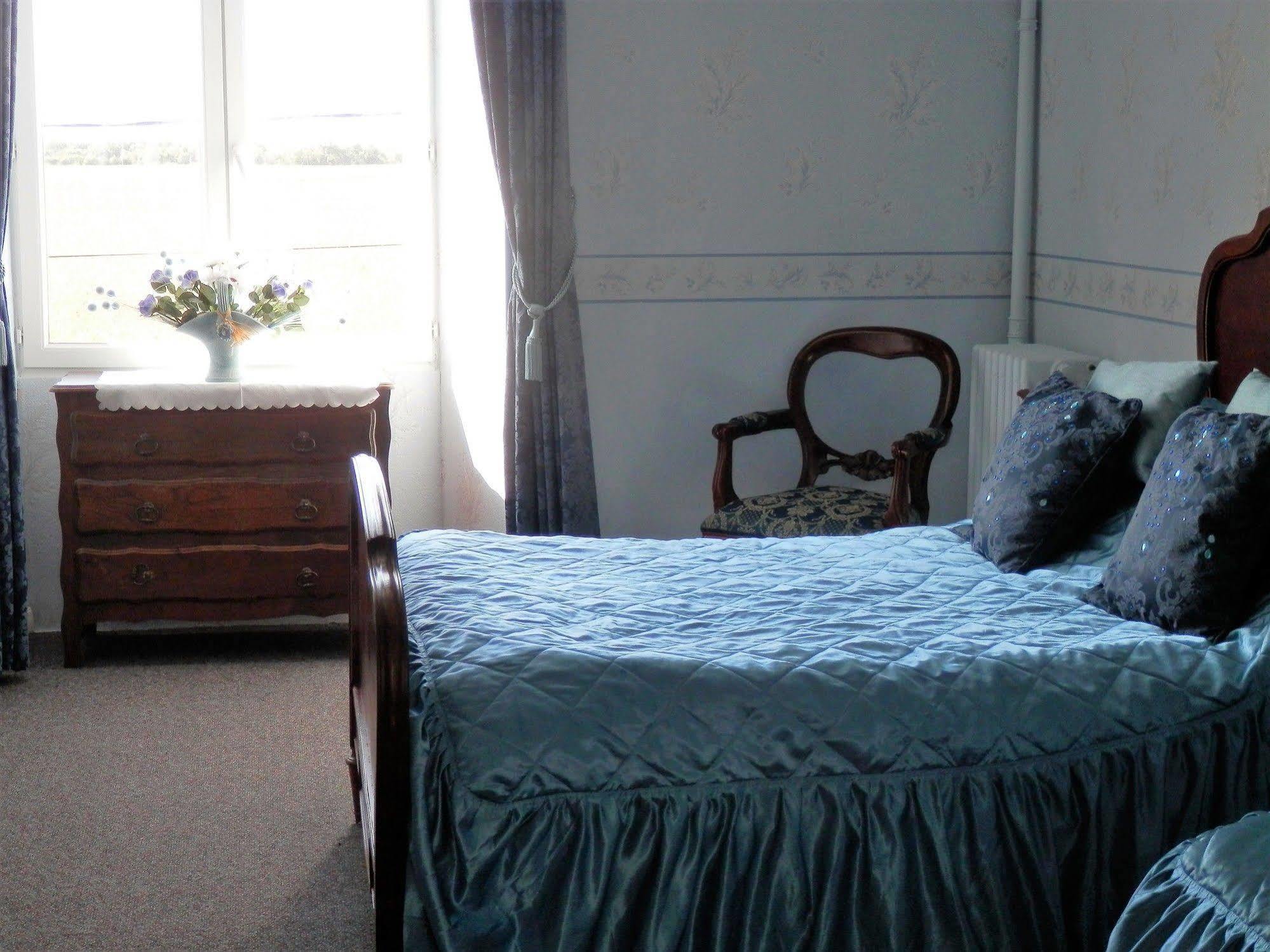ชาโต อาร์ดิเยอ Bed & Breakfast Ardilleux ภายนอก รูปภาพ